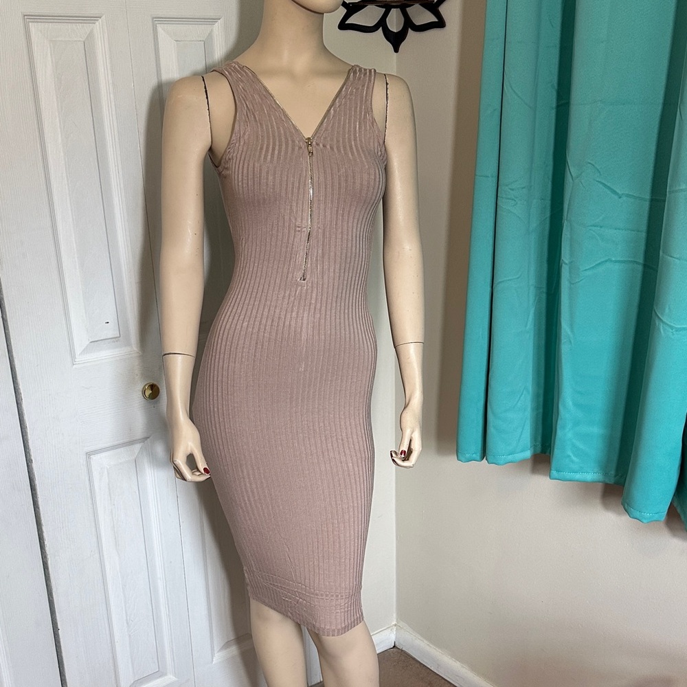 Iris Ribbed Midi Dress in Light Brown